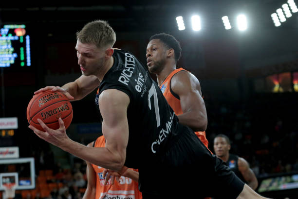 他们需要重 他们需要重