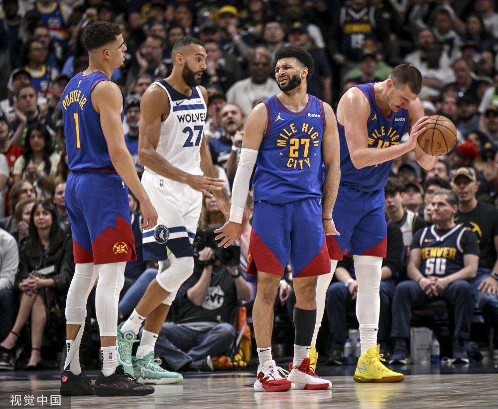 学员在训练 学员在训练