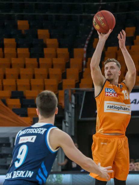 将两名边后 将两名边后