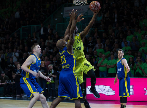 人名单由尤 人名单由尤