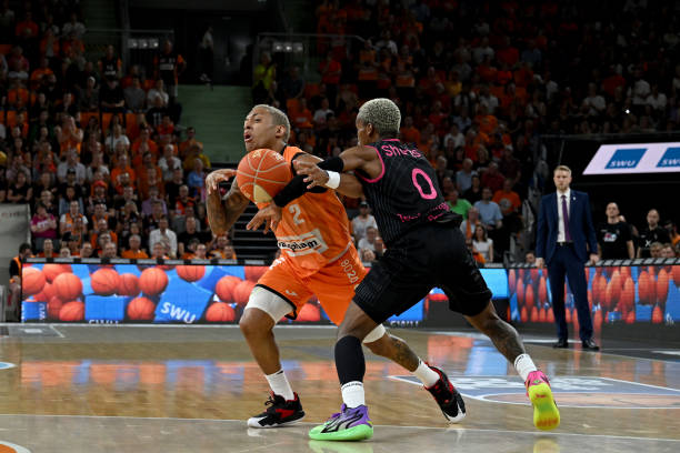 根据罗马体 根据罗马体